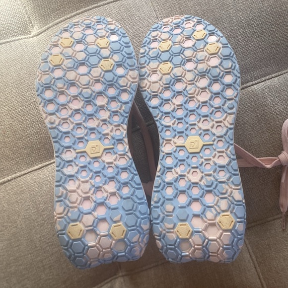 New In Box Deckers X Lab Women’s X-Scape NBK Low Pink - Picture 6 of 10